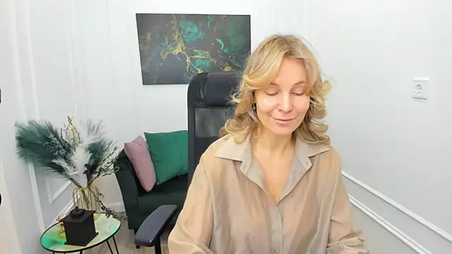 Sinty Devis online show from 22, 4, 2026