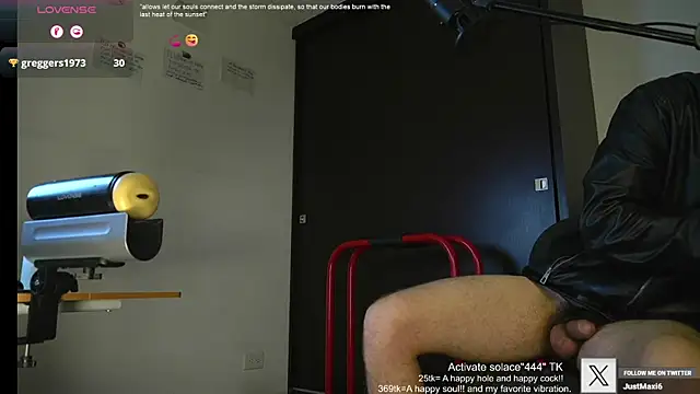 Snapshot of just_maxii chatting on 3, 3, 2025 just maxii online show from 3, 3, 2025