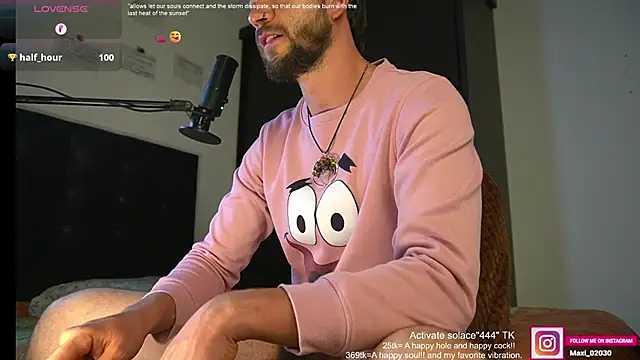 Snapshot of just_maxii chatting on 14, 3, 2025 just maxii online show from 14, 3, 2025