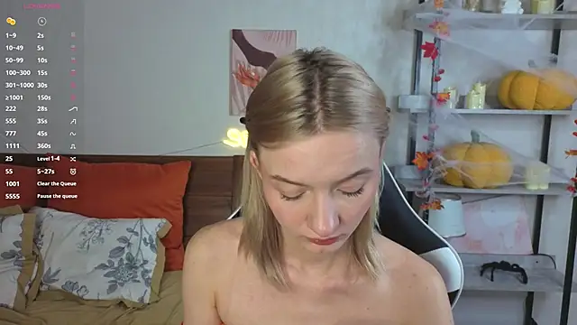 IdaValenti online show from 25, 11, 2025