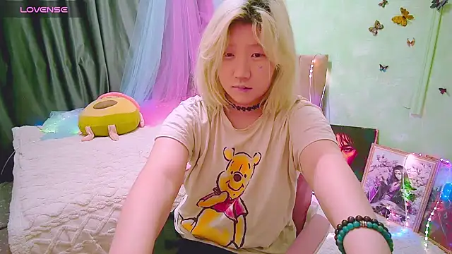 Akemilun online show from 29, 4, 2026