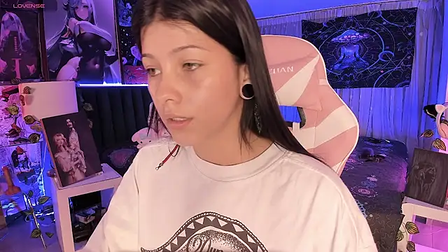 LanaKyutt online show from 16, 3, 2025