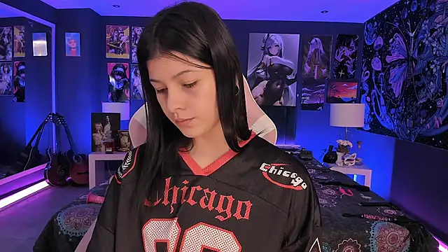 LanaKyutt online show from 25, 9, 2025