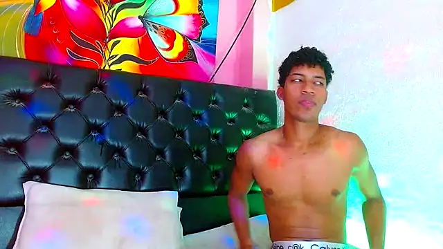 Snapshot of ray_and_666 chatting on 22, 11, 2025 ray and 666 online show from 22, 11, 2025