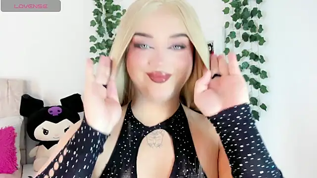 Snapshot of cattriona_muller chatting on 6, 6, 2026 cattriona muller online show from 6, 6, 2026