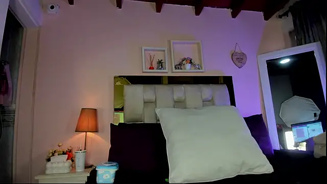 emmy r online show from 23, 4, 2026