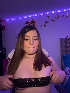 Jullieetta online show from 8, 2, 2025