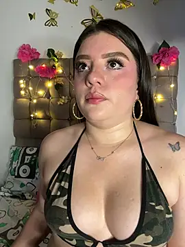 Snapshot of Jullieetta chatting on 10, 6, 2026 Jullieetta online show from 10, 6, 2026