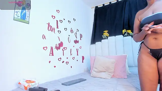 RoxannaBlanche online show from 6, 3, 2026