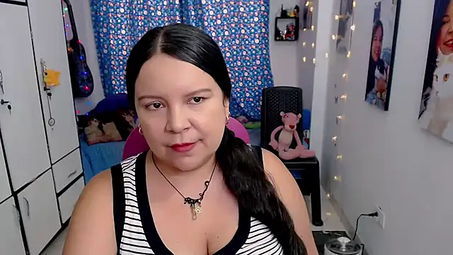 Snapshot of claryssa_ chatting on 15, 10, 2025 claryssa online show from 15, 10, 2025