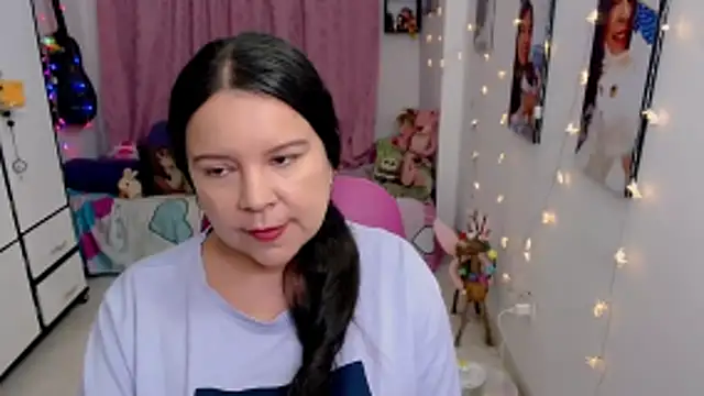 Snapshot of claryssa_ chatting on 6, 6, 2026 claryssa online show from 6, 6, 2026
