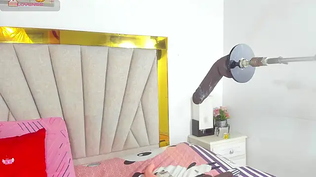 angel dthroatt online show from 11, 12, 2024