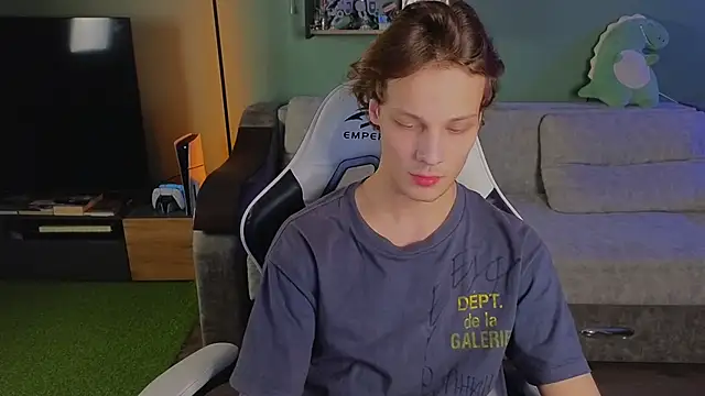 Snapshot of TeddyLiLboy chatting on 20, 10, 2025 TeddyLiLboy online show from 20, 10, 2025