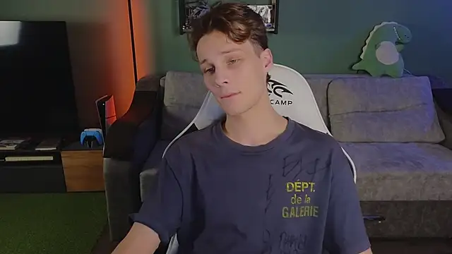 Snapshot of TeddyLiLboy chatting on 13, 11, 2025 TeddyLiLboy online show from 13, 11, 2025