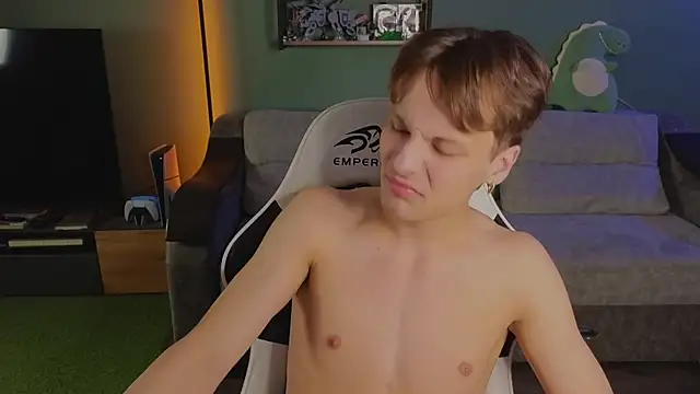 Snapshot of TeddyLiLboy chatting on 15, 11, 2025 TeddyLiLboy online show from 15, 11, 2025