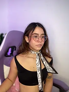 Snapshot of BlairVicent chatting on 2, 1, 2025 BlairVicent online show from 2, 1, 2025