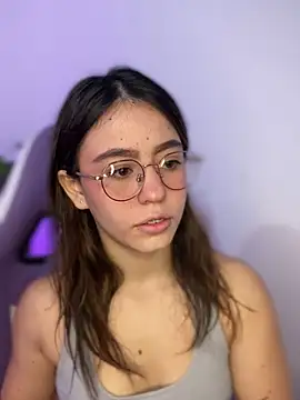 Snapshot of BlairVicent chatting on 4, 1, 2025 BlairVicent online show from 4, 1, 2025