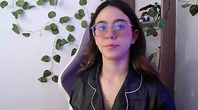 Snapshot of BlairVicent chatting on 18, 3, 2025 BlairVicent online show from 18, 3, 2025