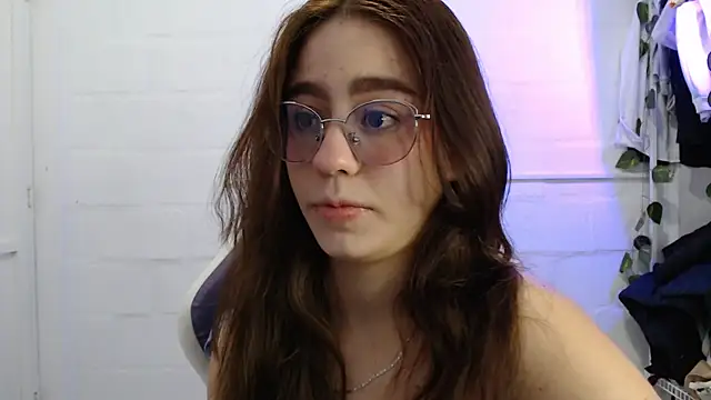 Snapshot of BlairVicent chatting on 9, 9, 2025 BlairVicent online show from 9, 9, 2025