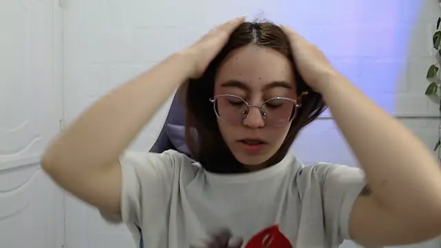 Snapshot of BlairVicent chatting on 22, 9, 2025 BlairVicent online show from 22, 9, 2025