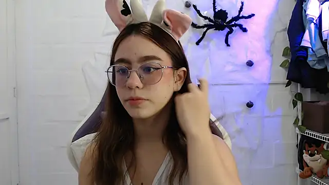 Snapshot of BlairVicent chatting on 14, 10, 2025 BlairVicent online show from 14, 10, 2025