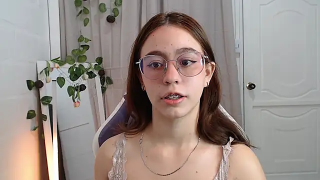 Snapshot of BlairVicent chatting on 12, 11, 2025 BlairVicent online show from 12, 11, 2025