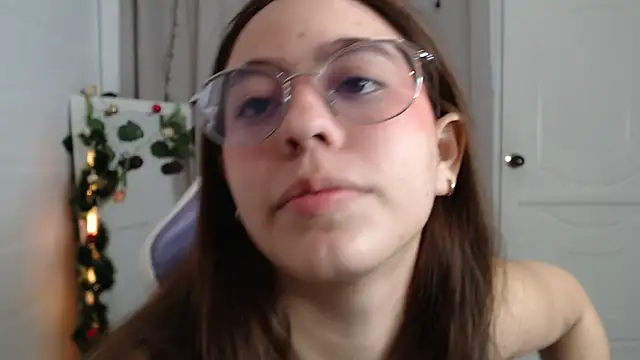 Snapshot of BlairVicent chatting on 4, 12, 2025 BlairVicent online show from 4, 12, 2025