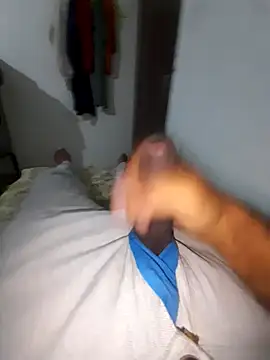 Snapshot of workoutsaurabh chatting on 11, 1, 2025 workoutsaurabh online show from 11, 1, 2025