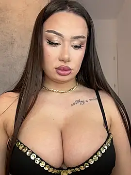 Snapshot of deliaroyal chatting on 3, 12, 2025 deliaroyal online show from 3, 12, 2025