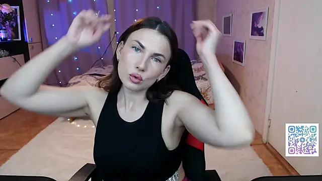 Daniela Cooperr online show from 28, 5, 2026