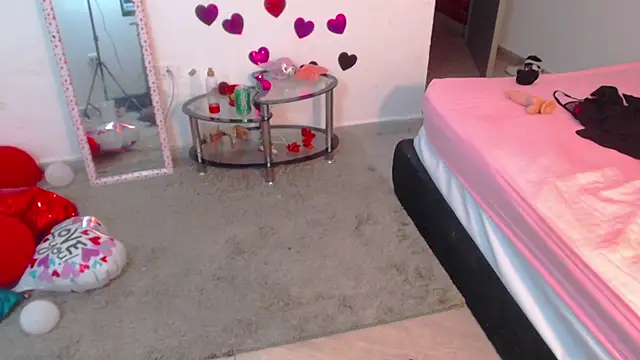 SaraApril 1 online show from 16, 2, 2025