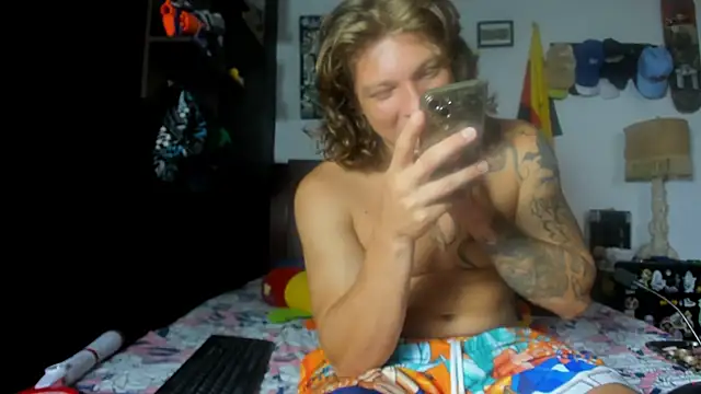 Snapshot of Tom_Krakow chatting on 3, 7, 2026 Tom Krakow online show from 3, 7, 2026