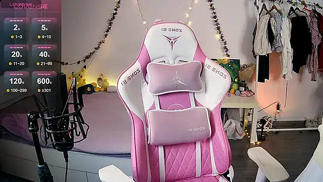 Violet Veliya online show from 14, 3, 2025