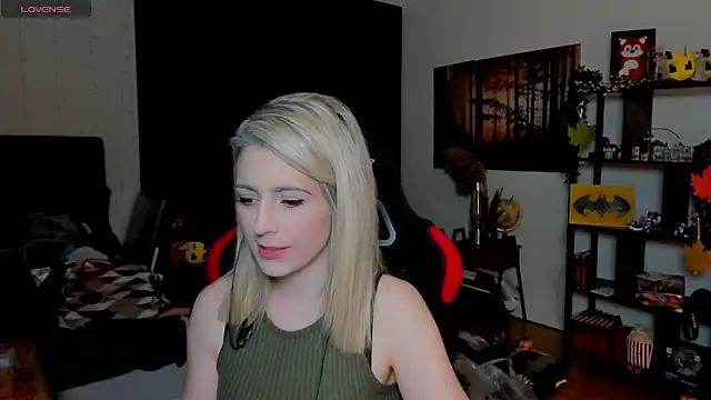 Lisaonthemoon online show from 1, 11, 2025