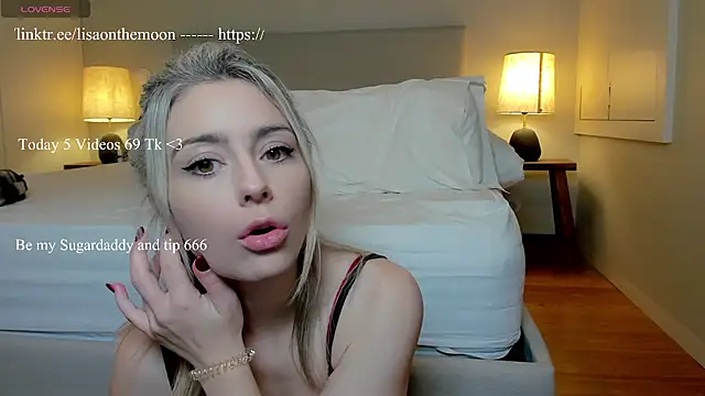 Lisaonthemoon online show from 13, 11, 2025