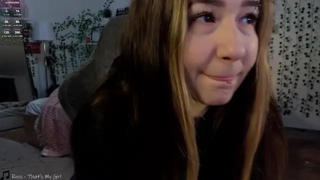 Megan  Hart online show from 24, 12, 2024