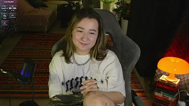 Megan  Hart online show from 25, 2, 2025