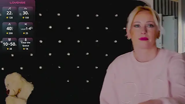 Snapshot of OliviaShaw23 chatting on 8, 3, 2026 OliviaShaw23 online show from 8, 3, 2026