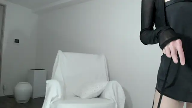 Lily 0000 online show from 12, 3, 2025