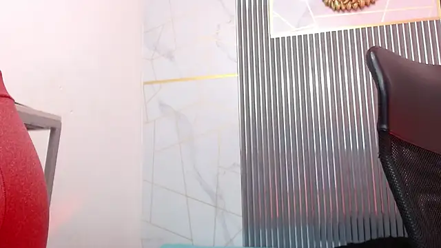 Cloeandtyfanny online show from 18, 4, 2026