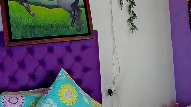 Cloeandtyfanny online show from 12, 6, 2026