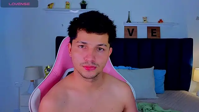 Issac james  online show from 28, 4, 2026