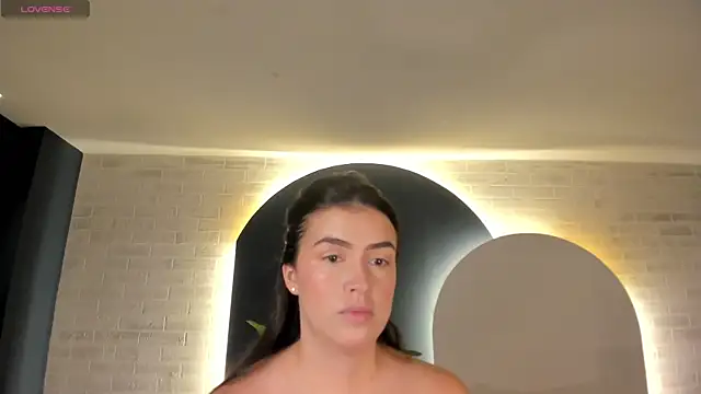 PaulinaSantos  online show from 19, 4, 2026