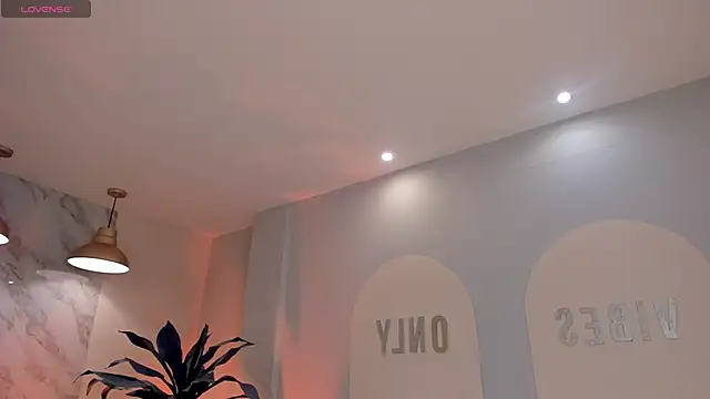 PaulinaSantos  online show from 21, 4, 2026