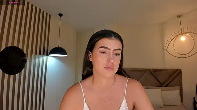 PaulinaSantos  online show from 28, 4, 2026