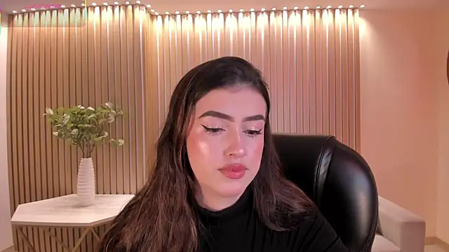PaulinaSantos  online show from 19, 7, 2026