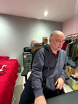 Snapshot of LondonTeffy chatting on 8, 1, 2026 LondonTeffy online show from 8, 1, 2026