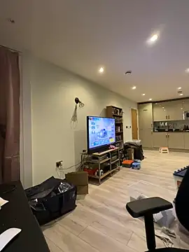 Snapshot of LondonTeffy chatting on 12, 1, 2026 LondonTeffy online show from 12, 1, 2026