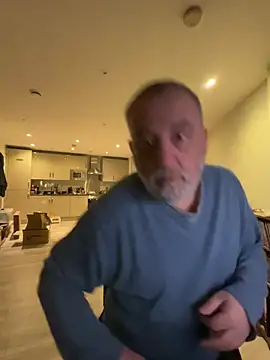 Snapshot of LondonTeffy chatting on 9, 2, 2026 LondonTeffy online show from 9, 2, 2026