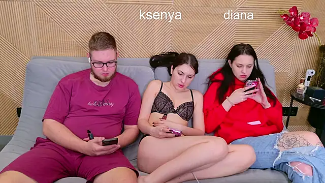 Ksenny online show from 6, 4, 2026